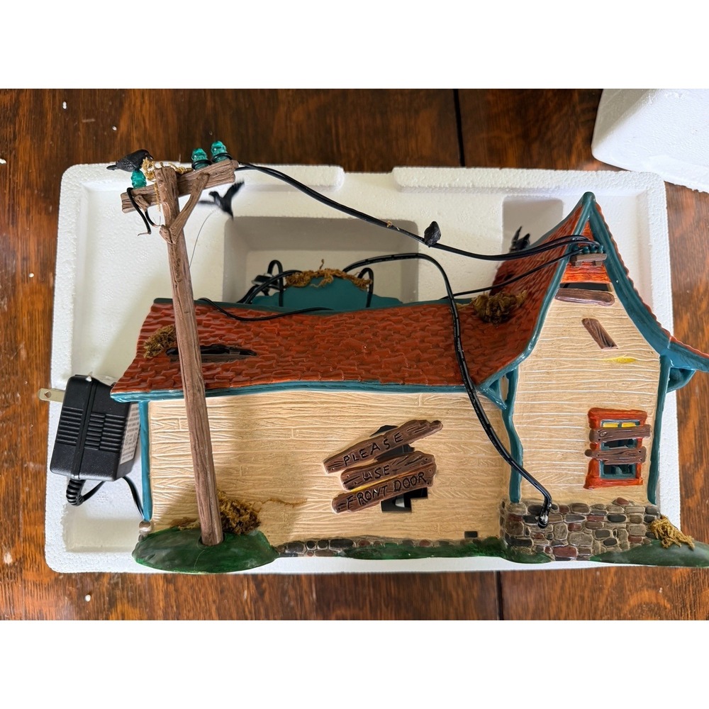 DEPARTMENT 56 HALLOWEEN DEAD END MOTEL #56.55377 RETIRED WORKS SNOW VILLAGE - Picture 6 of 11